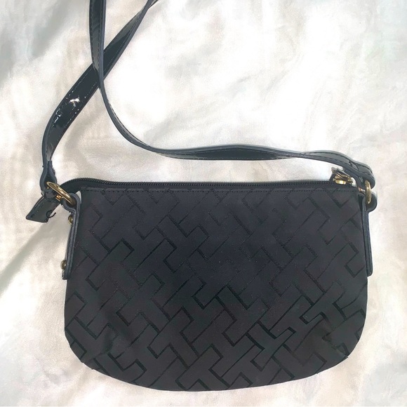 Tommy Hilfiger Crossbody Bag - Picture 3 of 9